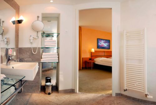 Hotel Motive, Zimmer, Bad, Badezimmer 