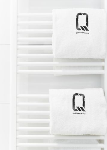 Hotel Motive, Zimmer, Bad, Badezimmer