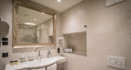 Hotel Motive, Zimmer, Bad, Badezimmer