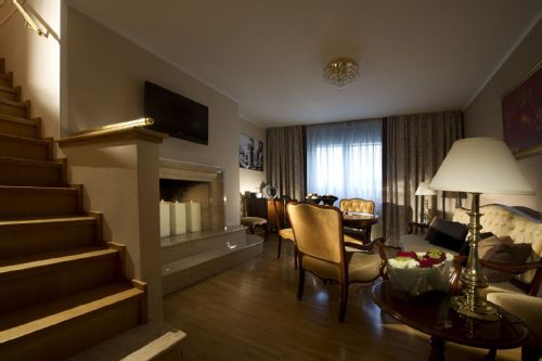 Hotel Motive, Zimmer, Suite/Appartement Hotel Motive, Zimmer, Detail/Wohnbereich, Maisonette Suite mit zwei Zimmern