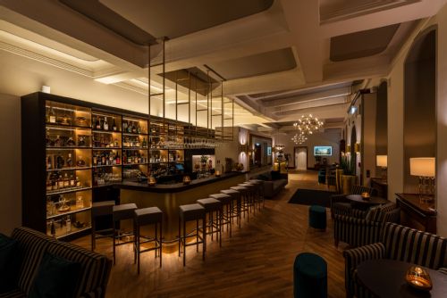 Lobby-Bar