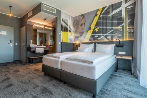 Hotel Motive, Zimmer, Doppelzimmer,  Standard Doppelzimmer mit offenem Badezimmer