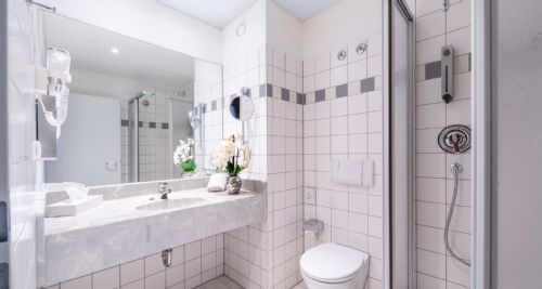 Hotel Motive, Zimmer, Bad, Badezimmer